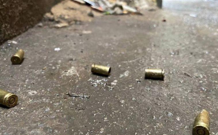 Homem e mulher são baleados durante tiroteio em ponto de ônibus na Grande BH