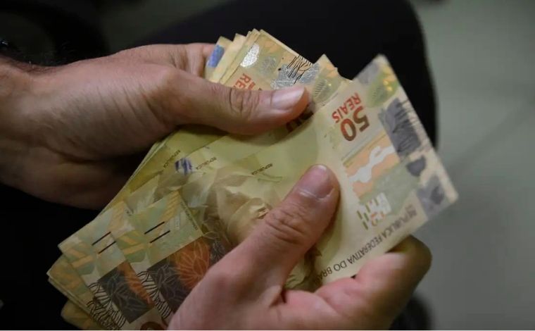 Foto: Marcello Casal Jr./Ag. Brasil - Os consumidores terÃ£o atÃ© 31 de agosto para renegociar os dÃ©bitos com os bancos e regularizar a situaÃ§Ã£o de acesso ao crÃ©dito