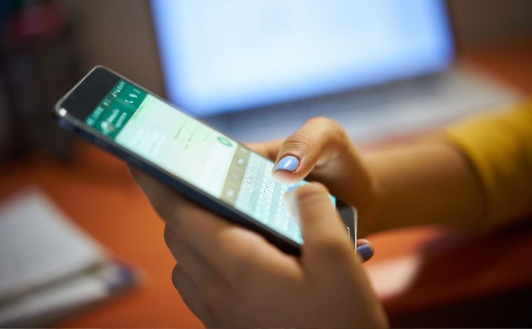 Foto: ReproduÃ§Ã£o - Segundo os relatos, o problema afeta principalmente o acesso pelo celular, impedindo o uso normal da plataforma, incluindo o envio de mensagens e outras funcionalidades