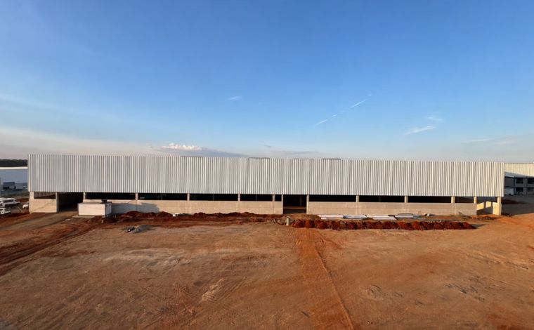 Foto: DivulgaÃ§Ã£o - Entre as iniciativas estÃ¡ a construÃ§Ã£o de uma nova fÃ¡brica de rodas de alumÃ­nio, com capacidade inicial para produzir 1 milhÃ£o de peÃ§as por ano. A previsÃ£o Ã© que a unidade entre em operaÃ§Ã£o no inÃ­cio de 2027