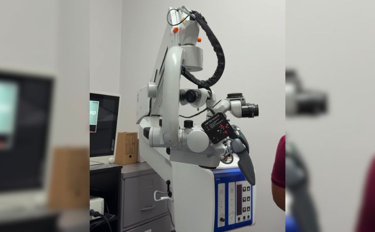 Foto: DivulgaÃ§Ã£o/PMSL - Entre os equipamentos estÃ£o sistemas de vÃ­deo de alta definiÃ§Ã£o, materiais cirÃºrgicos e um microscÃ³pio cirÃºrgico ZEISS, utilizado em procedimentos de otorrinolaringologia