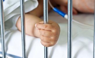 MG: Bebê de 11 meses é hospitalizado após ingerir maconha encontrada em cinzeiro dentro de casa 