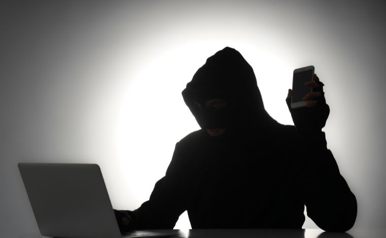 Foto: Canva Pro - Esquema de falsos investimentos fez mulher perder R$ 37 milhÃµes e movimentou bilhÃµes em fraudes digitais no paÃ­s