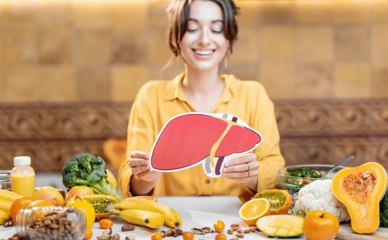 Foto: Shutterstock - A esteatose hepÃ¡tica, conhecida como gordura no fÃ­gado, ocorre pelo acÃºmulo de gordura no Ã³rgÃ£o e pode evoluir para inflamaÃ§Ã£o, fibrose e outras complicaÃ§Ãµes quando nÃ£o Ã© acompanhada e tratada