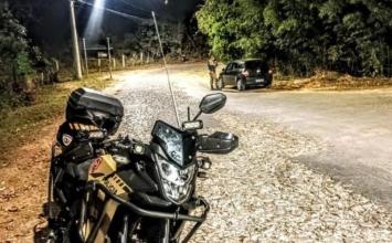 Fiscalização de trânsito aborda oito pessoas e registra infrações na Serra Santa Helena, em Sete Lag