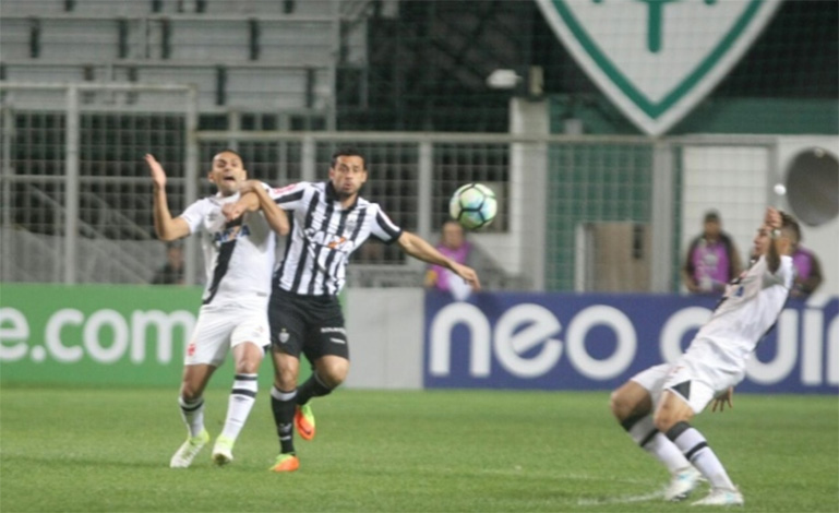 Galo perde mais uma e continua seu calvário jogando no Independência