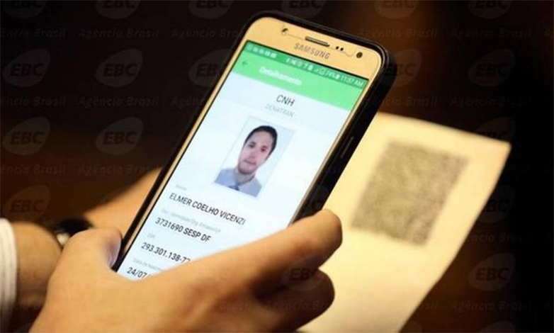 Carteira de motorista eletrônica começará a valer a partir de 2018