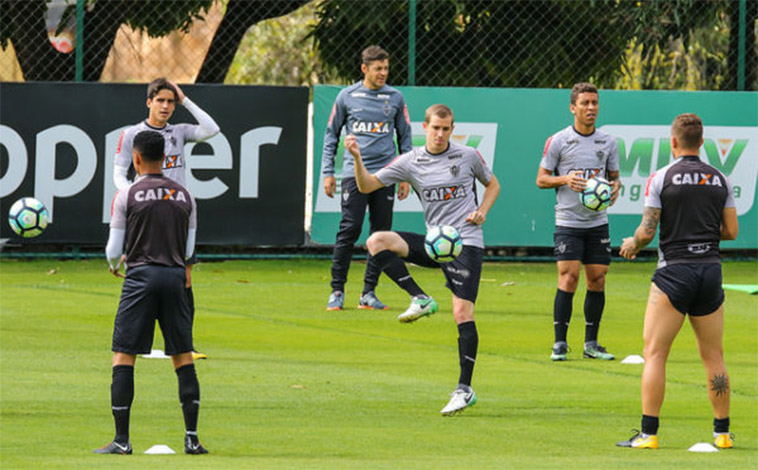 Galo tenta a recuperação no Brasileirão contra o Coritiba neste domingo