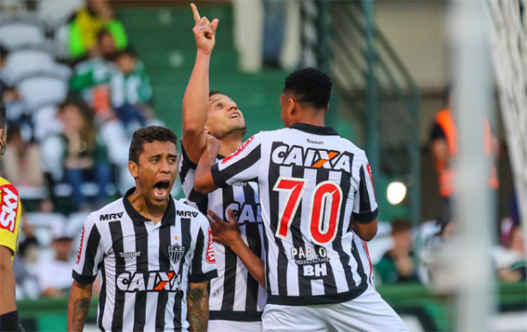 Galo reage e vence o Coritiba fora de casa pelo Brasileirão