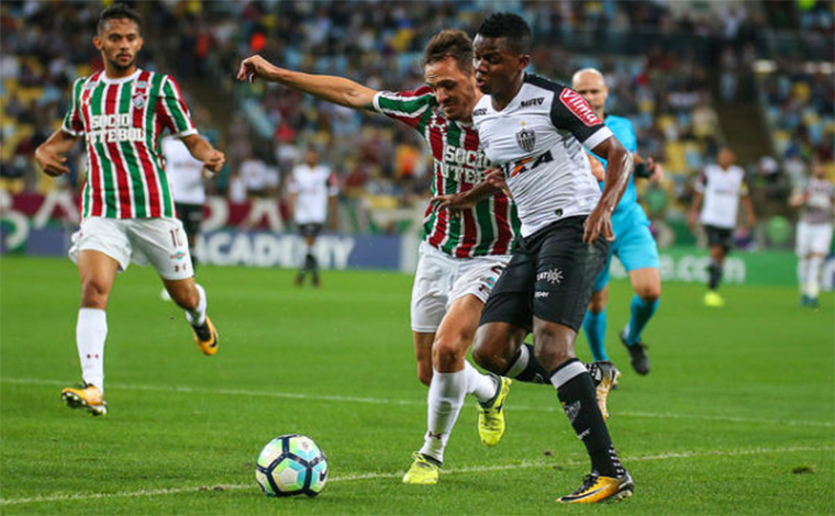 Galo leva gol no fim e perde para o Fluminense no Rio de Janeiro