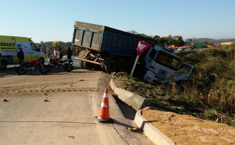 Uma pessoa morre e duas ficam feridas em acidente na BR 040