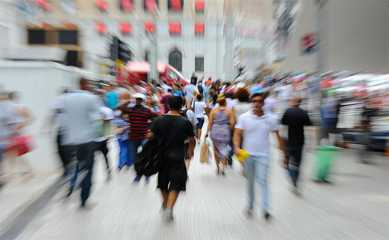 Brasil já tem mais de 207 milhões de habitantes, diz IBGE