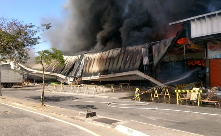 Incêndio atinge pavilhão da Ceasa e causa prejuízos a lojistas