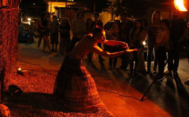 Teatro e solidariedade marcam a programação do fim de semana