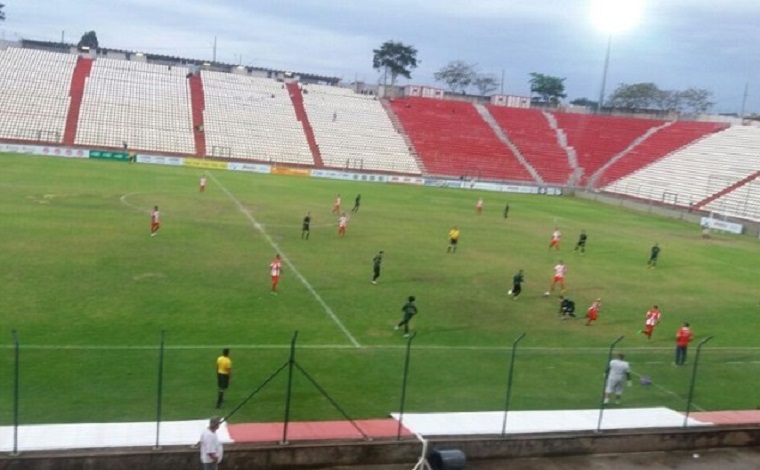 Democrata vence Betis na Arena do Jacaré e segue forte na briga pelo acesso