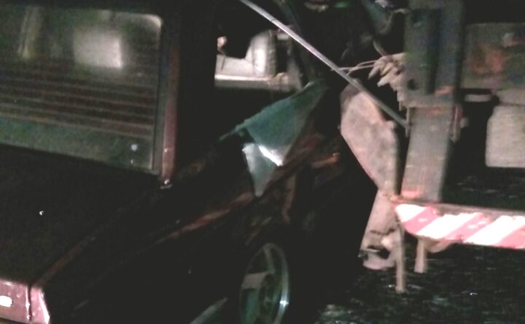 Dois acidentes no mesmo ponto da Perimetral deixam quatro pessoas feridas 