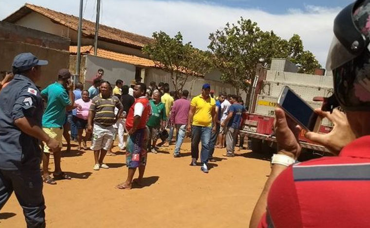 Homem incendeia creche e provoca a morte de quatro crianças e uma professora