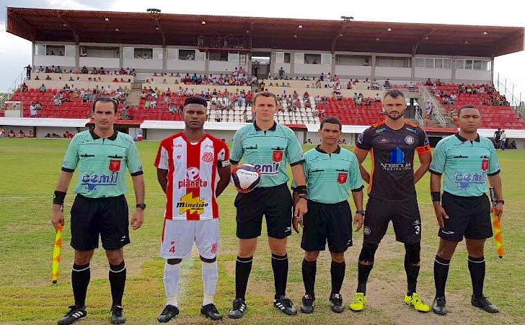 Democrata foca na vitória e conta com derrota dos líderes para subir ao Módulo II