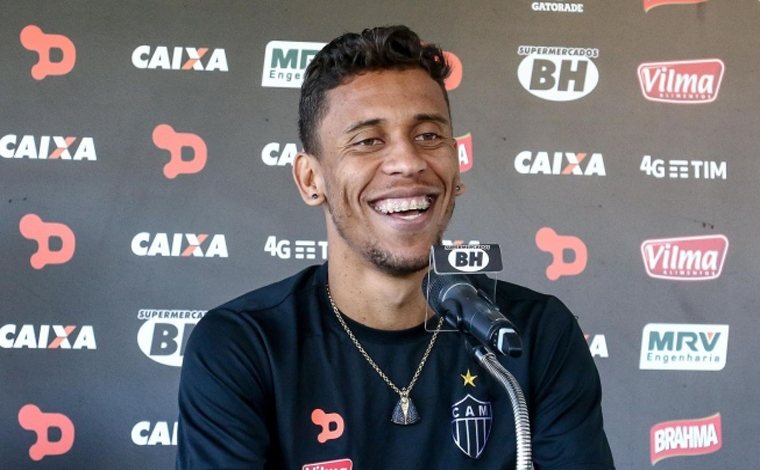 Sete-lagoano Marcos Rocha comemora 300 jogos vestindo a camisa do Galo