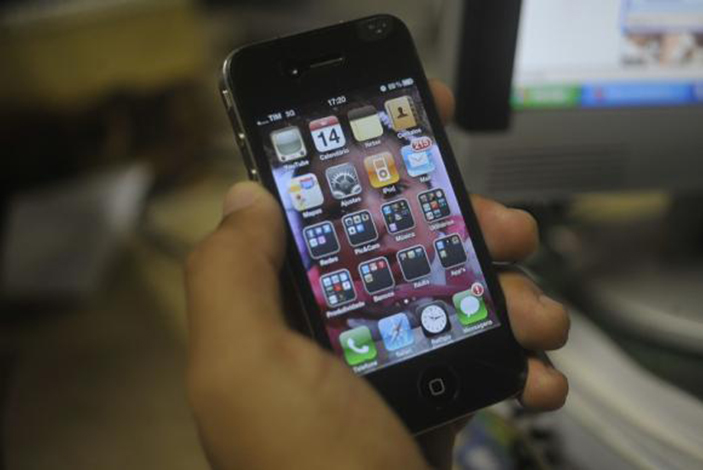 Eleitores podem denunciar compra de votos pelo celular