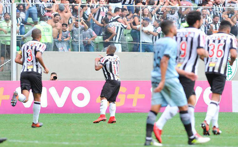 Galo sofre com time C do Grêmio, mas vence e ainda pode ir à Pré-Libertadores