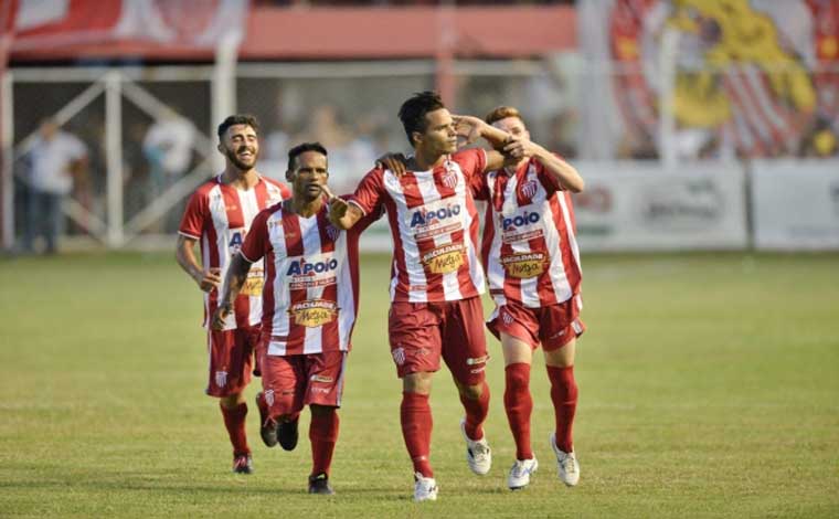 Jogando com reservas, Galo perde a primeira no Mineiro