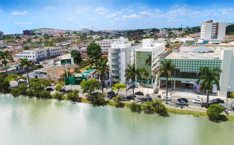 Semana começa com altas temperaturas e possibilidade de pancadas de chuva 