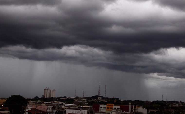 Regiões Central e Metropolitana de BH têm alerta de temporais 