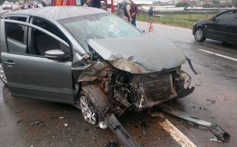 Acidente deixa o trânsito caótico no Anel Rodoviário da capital