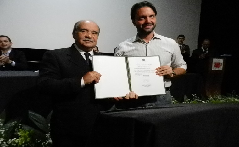 Ministro autoriza ETE e anuncia mais imóveis no Minha Casa, Minha Vida