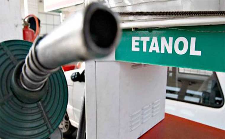 Etanol fica vantajoso apenas em dois estados após altas sucessivas