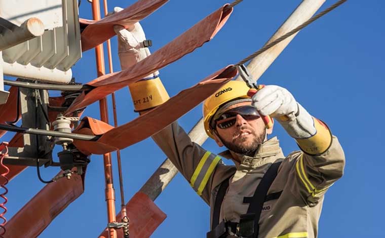 Cemig abre inscrições para concurso com salários de até R$ 7.965,00