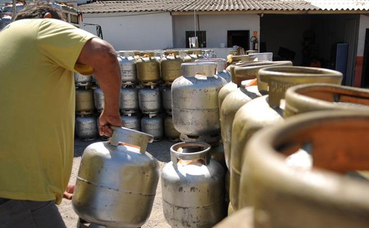 Temer pede estudos para avaliar redução do gás de cozinha para baixa renda