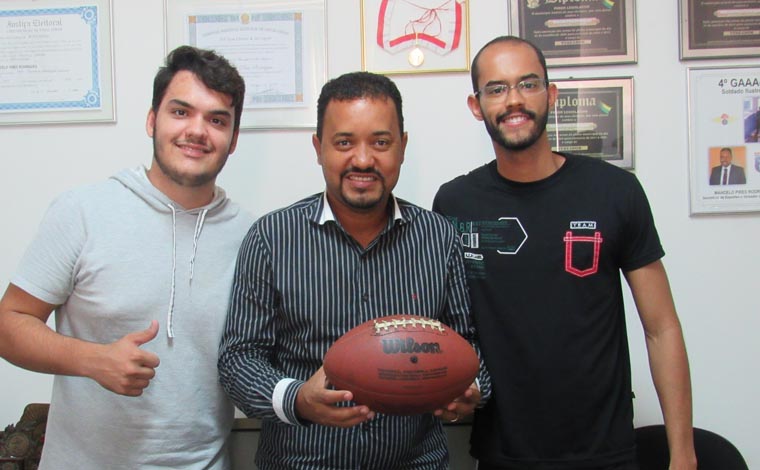 Time de futebol americano de Sete Lagoas volta a treinar na Lagoa da Boa Vista