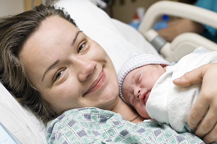 OMS faz novas recomendações para garantir saúde de mãe e filho no parto normal