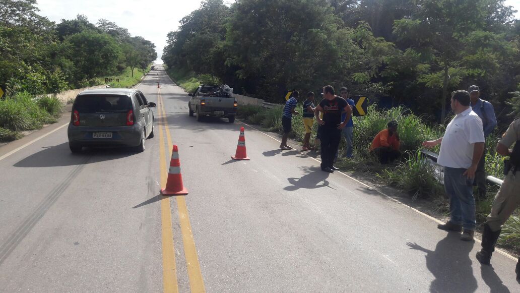 Ciclista é atropelado por micro-ônibus na MG 238, em Funilândia