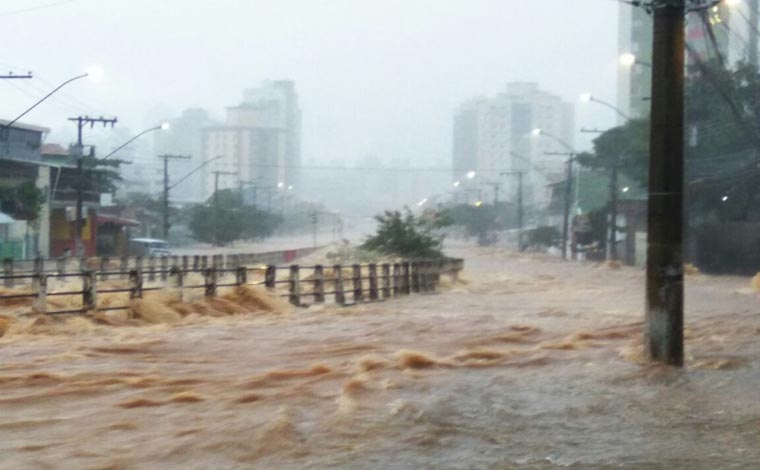 BH recebeu, nesse sábado, a chuva de mais volume deste ano