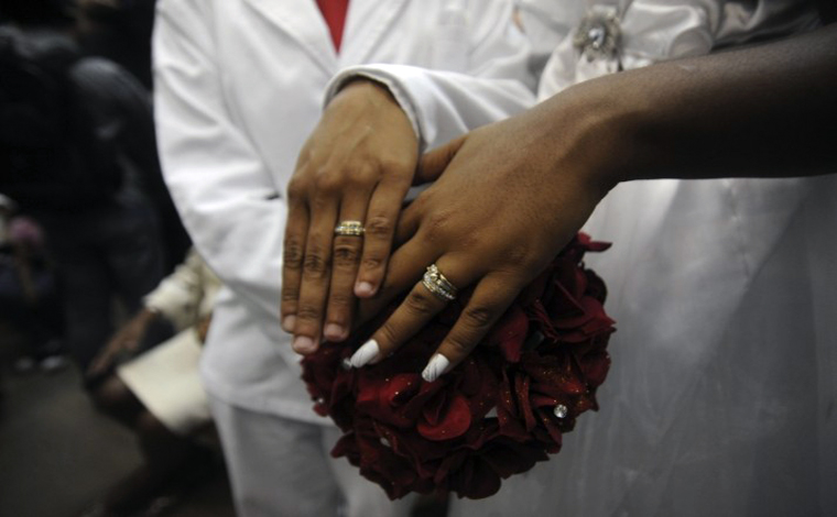 Entidades promovem 1º casamento comunitário homoafetivo de Sete Lagoas