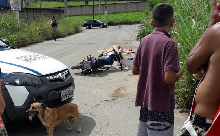 Passageira de moto morre atropelada em acidente no Jardim Universitário