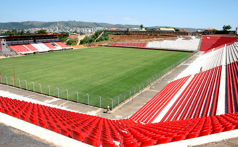 Democrata faz jogo chave neste domingo para deixar a lanterna do Módulo II