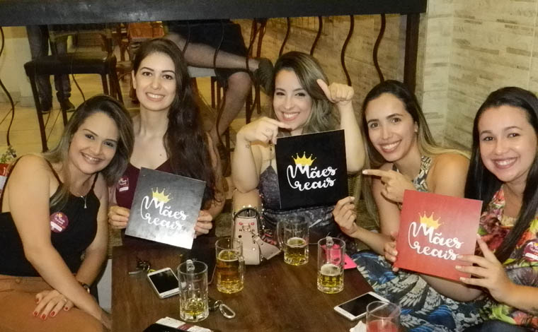 Foto: Ana AmÃ©lia Maciel - Integrantes do grupo celebraram o primeiro aniversÃ¡rio do projeto MÃ£es Reais e o Dia Internacional da Mulher