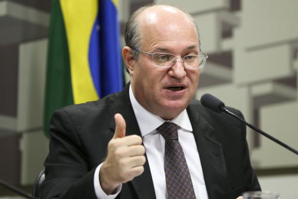 Presidente do BC diz que país enfrenta a maior recessão da história