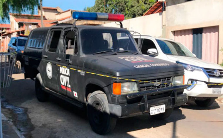 Foto: Ronaldo AraÃºjo/ Por Dentro de Tudo - Bandidos eram investigados por crimes como roubos de carros, trÃ¡fico de drogas e homicÃ­dios; Dois criminosos conseguiram escapar durante a troca de tiros