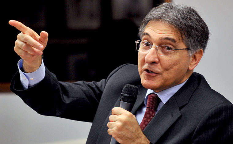 ALMG acolhe pedido de impeachment do governador Fernando Pimentel