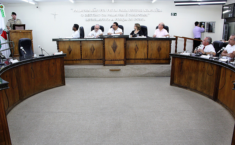 Foto: DivulgaÃ§Ã£o - Na primeira sessÃ£o para entrega de MoÃ§Ãµes sob o novo regimento interno da CÃ¢mara, militares pediram apoio aos vereadores para que os Ã­ndices de violÃªncia permaneÃ§am caindo em Sete Lagoas