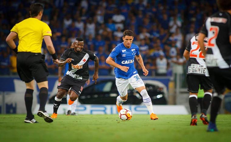 Foto: VinnÃ­cius Silva - Armador Thiago Neves Ã© uma das armas do time celeste para o jogo contra o Vasco nesta quarta-feira