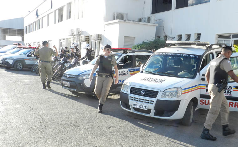 Foto: Ana AmÃ©lia Maciel - Em Sete Lagoas, estÃ£o nas ruas vÃ¡rias viaturas, motos policiais e tÃ¡ticos mÃ³veis, tendo o trÃ¡fico de drogas como principal foco de repressÃ£o