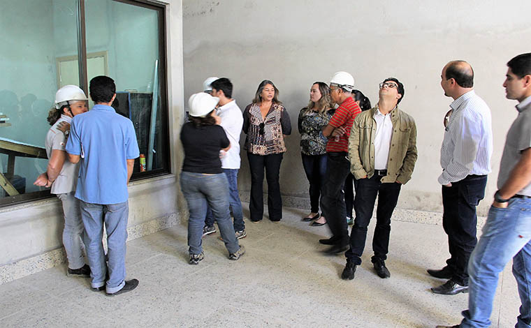 Fotos: DivulgaÃ§Ã£o - Servidores do Legislativo visitaram as instalaÃ§Ãµes e se surpreendem com o estÃ¡gio avanÃ§ado da construÃ§Ã£o do futuro local de trabalho