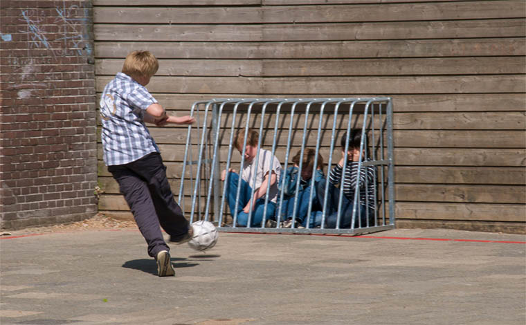 Foto: EBC - InstituiÃ§Ãµes de ensino terÃ£o que passar a promover medidas de prevenÃ§Ã£o e combate Ã  prÃ¡tica cometida por seus alunos e tambÃ©m contra eles