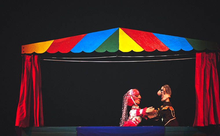 Teatro de bonecos tratará de violência contra a mulher na Praça da Feirinha